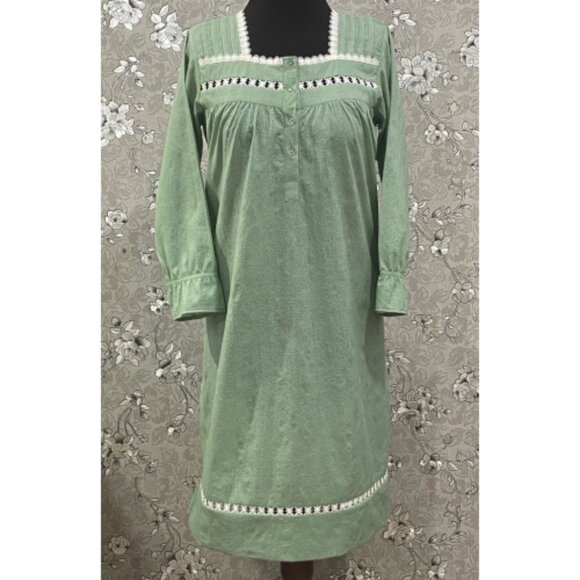 SoieRose SR-1201 Victorian Cotton Nightgown – Sage Green with Lace Accents - Picture 2 of 11